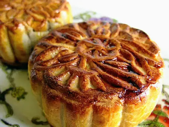 Lotus Cake Double Yolk Mooncake.jpg