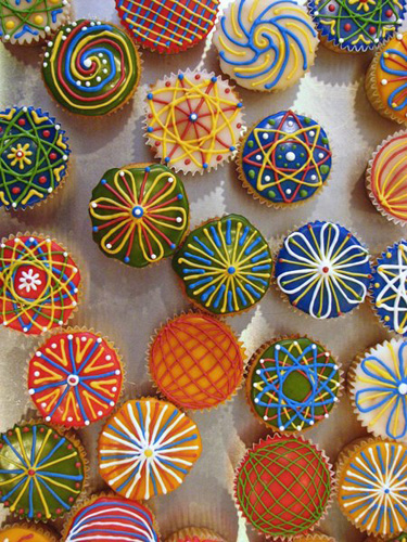 cupcakes with star patterns copy_1.jpg