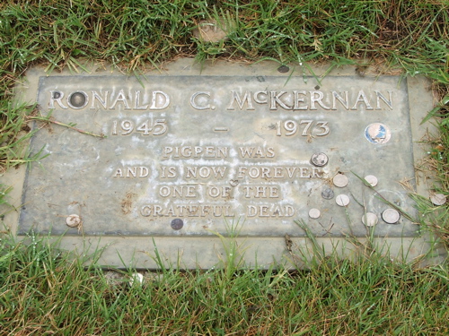 pigpen grave marker_0.jpg