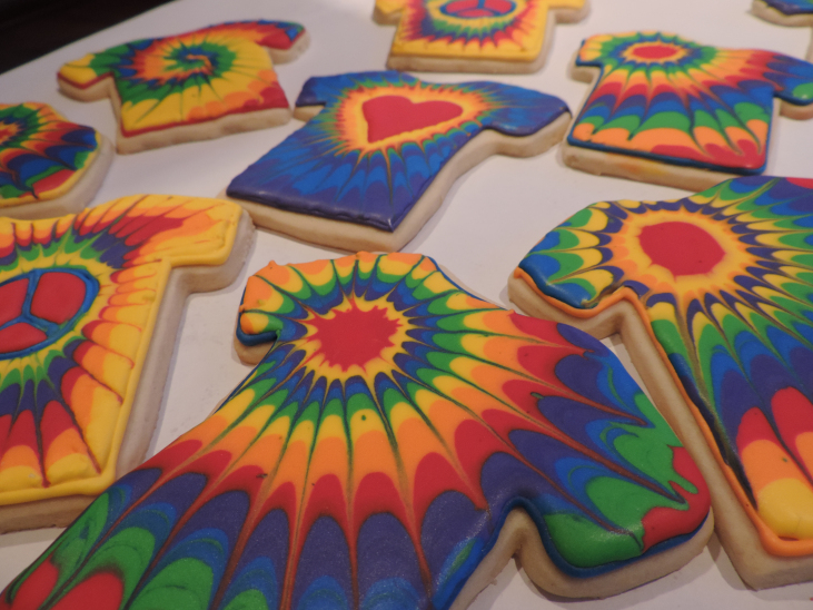 tie-dye-t-shirt cookies.jpg