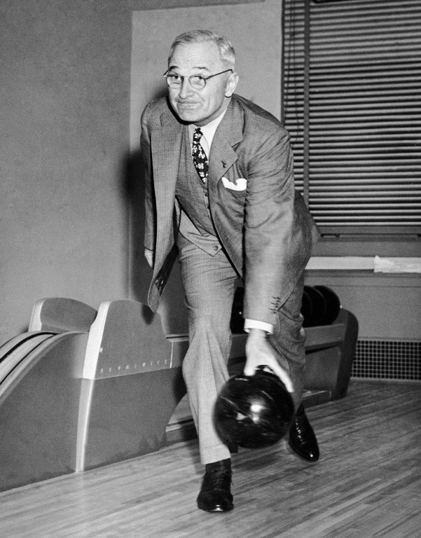 120312-truman-bowling-gift-930a.jpg