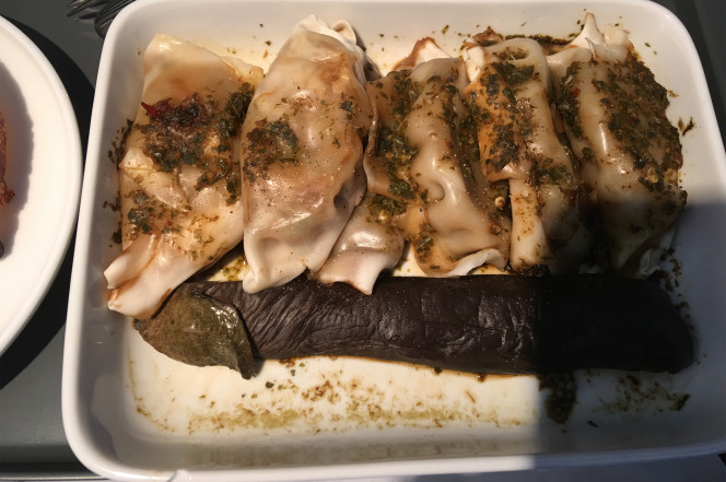 161219-airplane-food-feature.jpg