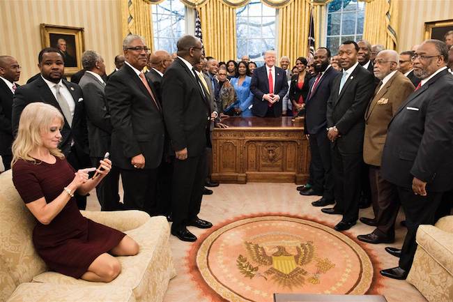 170228-kellyanne-couch-oval-office-803a_9cca82c78b5d543e0bd37fb225036c9a.nbcnews-fp-1200-800.jpg