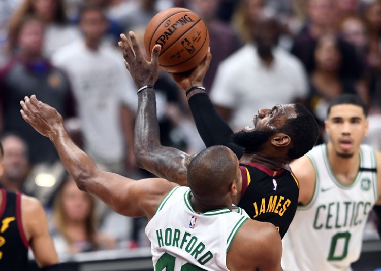2018-05-26T135515Z_1_LYNXNPEE4P0BS-OUSSP_RTROPTP_3_SPORTS-US-BASKETBALL-NBA-CLE-BOS-RECAP.JPG