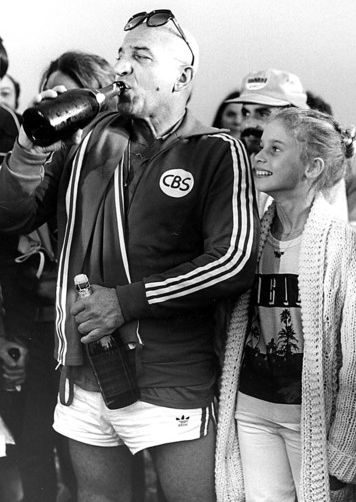 3291817d23e3c17ed9aa6dd20a4eda70--vee-drinking.jpg