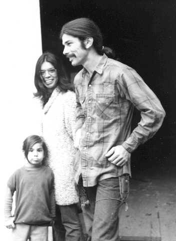 575608548-Mickey_Hart_with_wife_and_kid.jpg