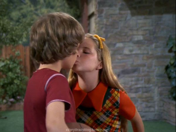 9a7f5fa93e683658fb16c6f13b23db83--brady-family-the-brady-bunch.jpg