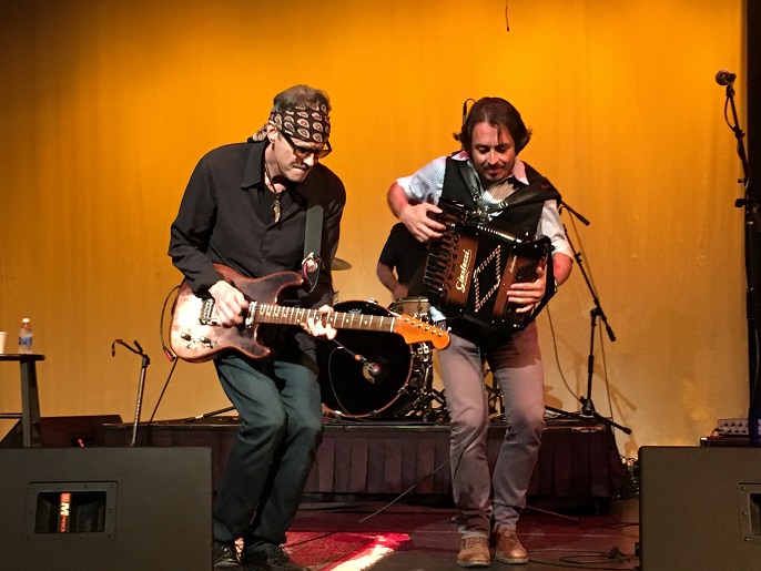 Bodeans Boulton Center Bayshore 09152017 024 resize.jpg