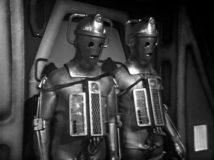 Cybermen-The-Wheel-in-Space.jpg