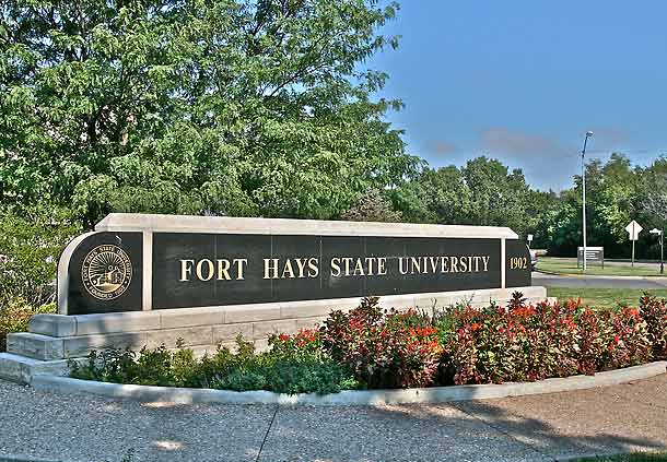 Fort_hays_state_entrance.jpg