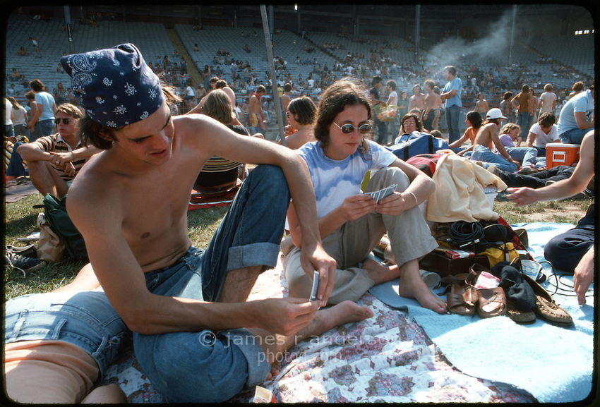 Grateful-Dead-Roosevelt-Stadium-1976b.jpg