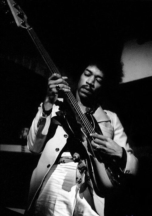 Hendrixbass.jpg