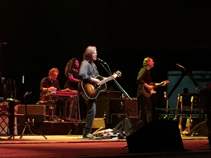 Jackson Browne Jones Beacch 09242017 1072 resize.jpg