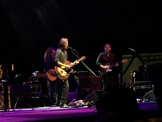 Jackson Browne Jones Beacch 09242017 680 resize.jpg