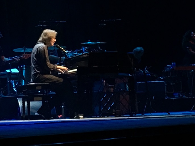 Jackson Browne Jones Beacch 09242017 963 resize.jpg