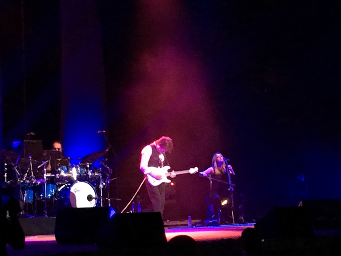 Jeff Beck 8 14 2018 Jones Beach 097 resize.jpg