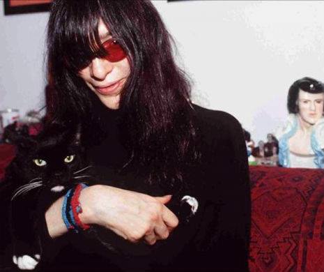 JoeyRamone.jpg