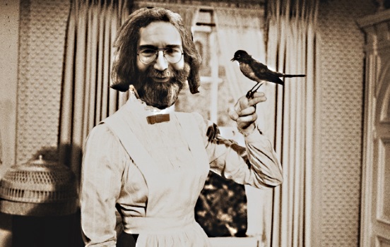 Mary-Poppins-Holding-Bird_0.jpg