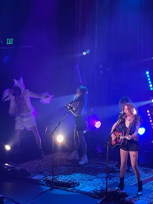 Molly Tuttle.jpg