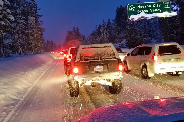 Nevada_city_Sign_Snow_1.jpg