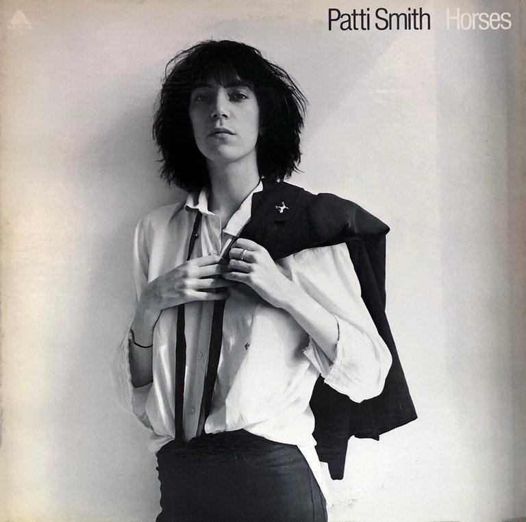 Patti-Smith-Horses.jpg