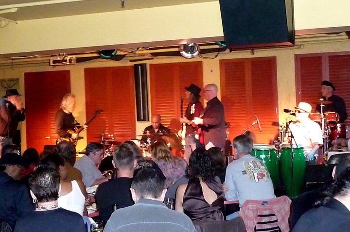 Pete Harvey and friends.jpg
