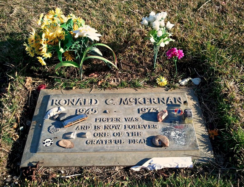 Pigpen_gravestone.jpg