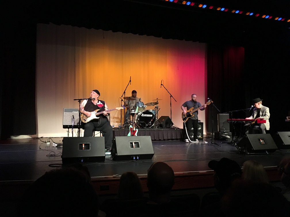 Popa Chubby 06172017 Bayshory NY rainbow resize.jpg