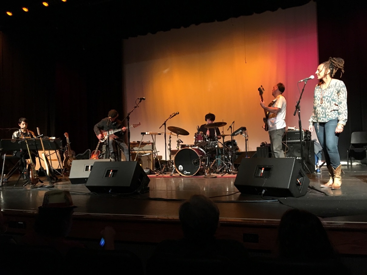 Steve Kimock 06082017 rainbow backround.jpg