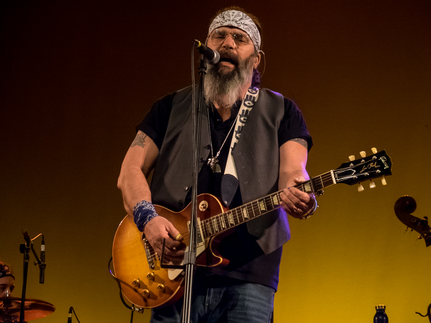 SteveEarle-4.jpg