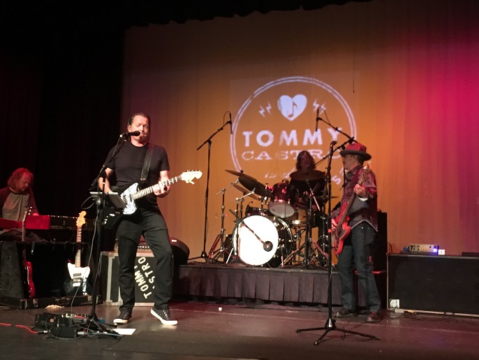 Tommy Castro & the Painkillers Boulton Center 04062018 027 resize.jpg