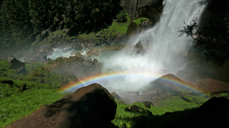 Vernal_Falls_rainbowSmall.jpg