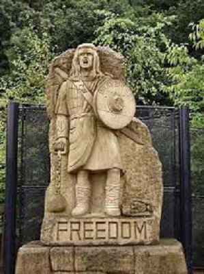 Wallace Statue.jpg