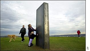 _1098419_monolith300.jpg