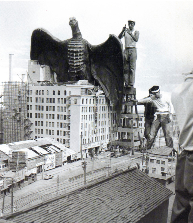 action-2.jpg
