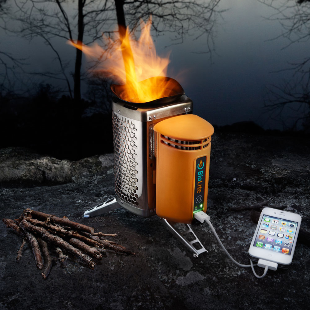 biolite-campstove-burns-wood-to-cook-dinner-charge-gadgets-1.jpg