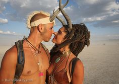 c942bd0f3bfbb636d97d201a2a9f26e6--hippie-couple-burning-man-costumes.jpg