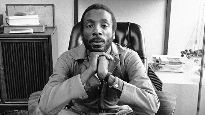 civil-rights-activist-dick-gregory.jpg