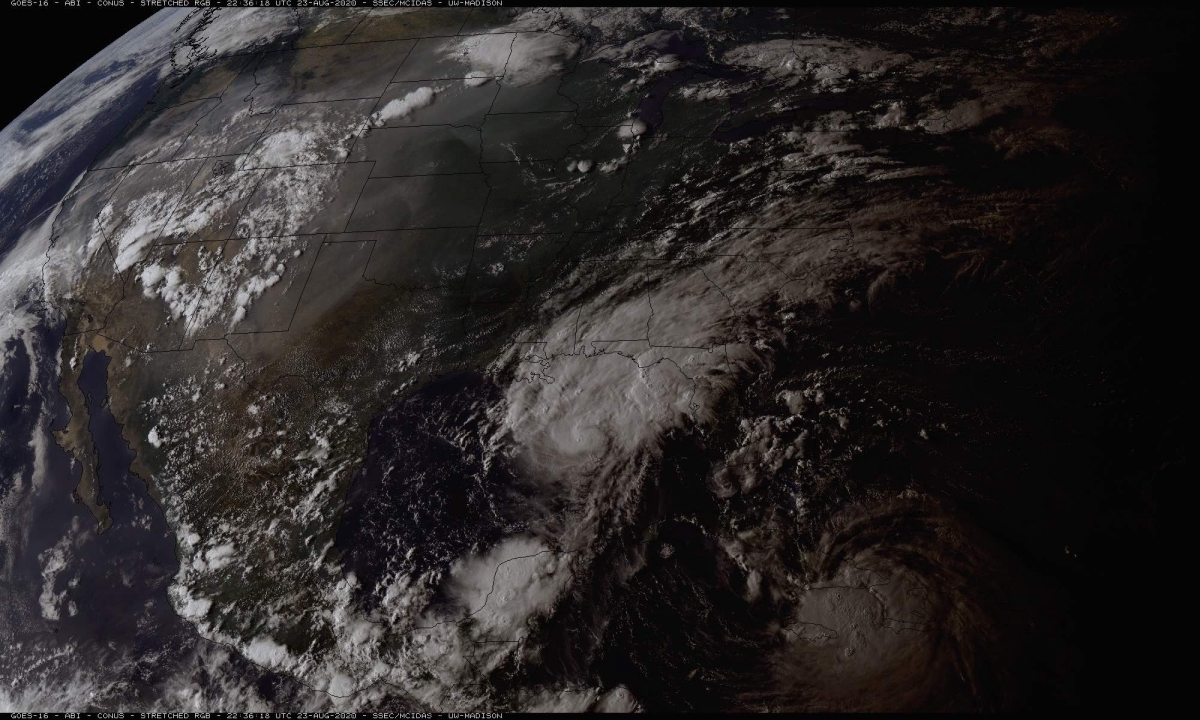 goes-16_2020236_2236_rgbstr_conus copy 2.jpg