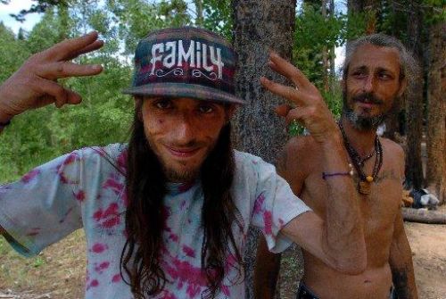 hippiesfaM.jpg