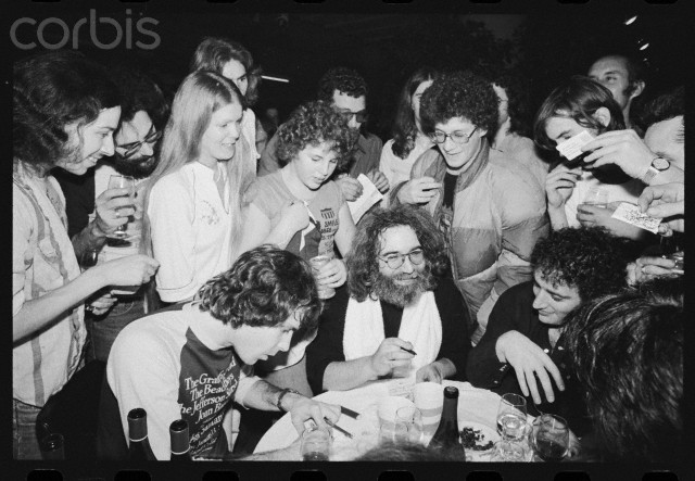 jerry-crowd.jpg