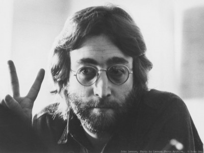 john-lennon-peace-sign-717701.jpg