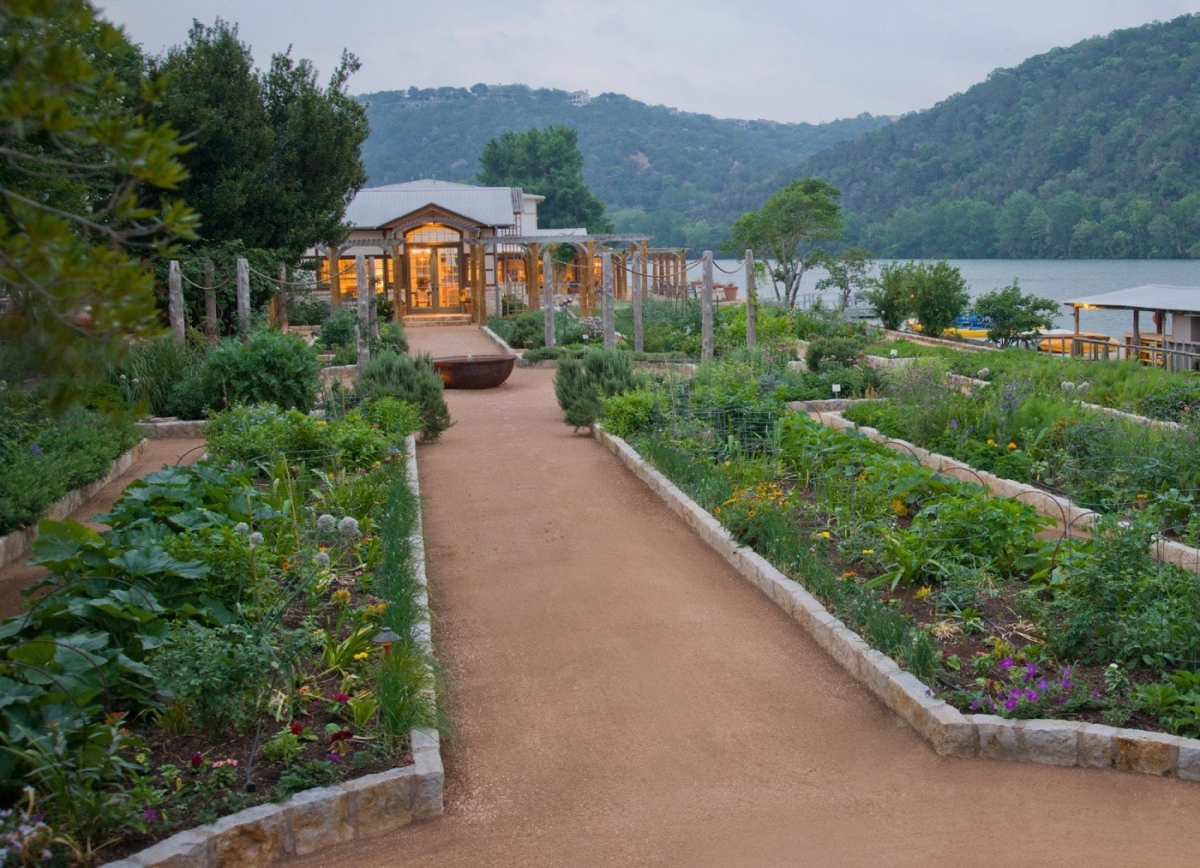 lake-austin-spa-01.jpg