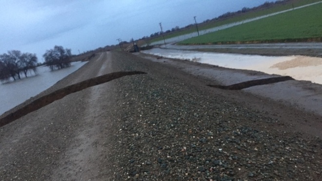 levee-san-joaquin-county-oes-2-1487655649.jpg