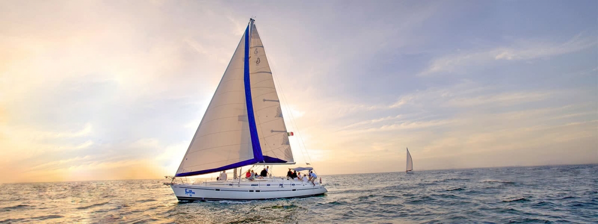 luxury-sunset-sailing-9.jpg