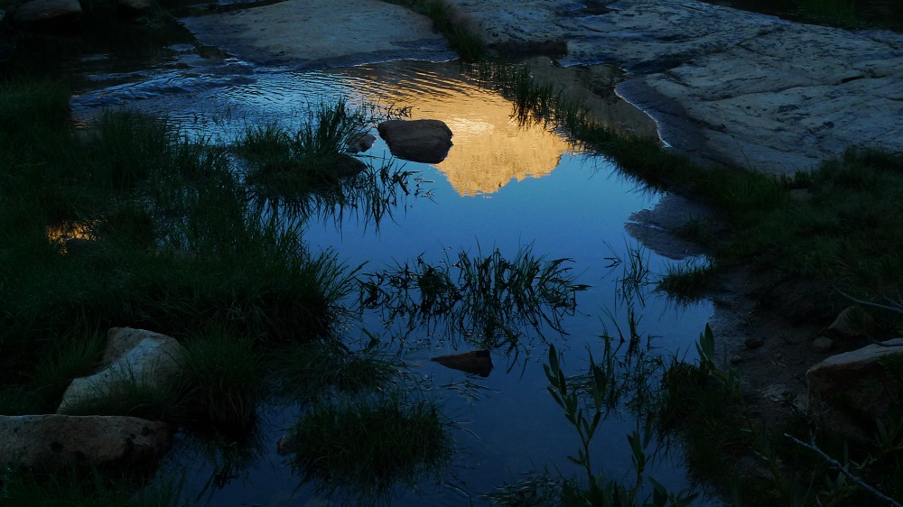 mountainreflect.jpg