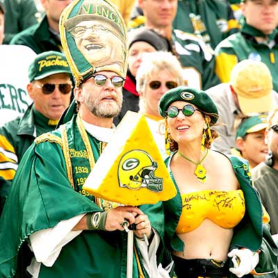 packers fans.jpg