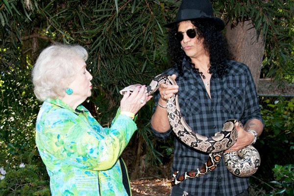 slash-betty.gif