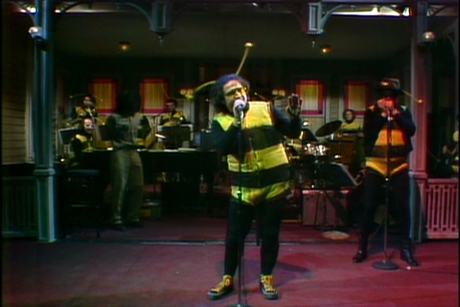 snl bee.jpg