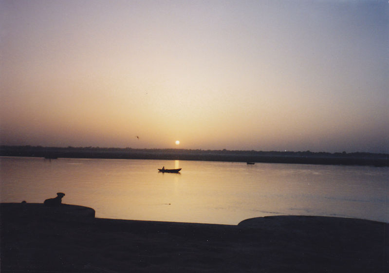 sunrise-in-varanasi-1991.jpg